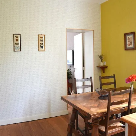 Joli Vue Sur L'eglise Apartment *